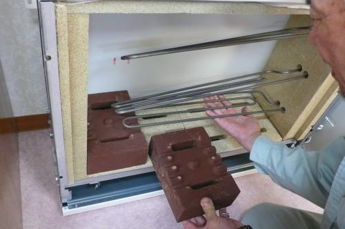 １個ずつ端から入れて行きます。