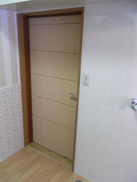 tanaka-door1.JPG