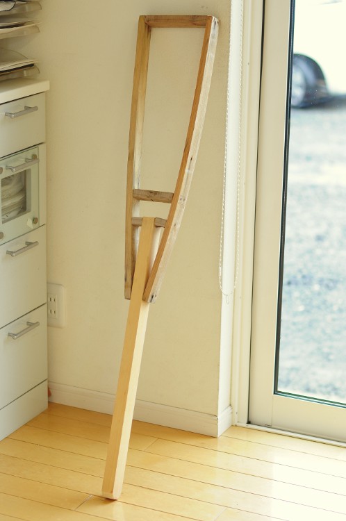 社長のお父様に作っていただいた松葉杖がスゴイ！01