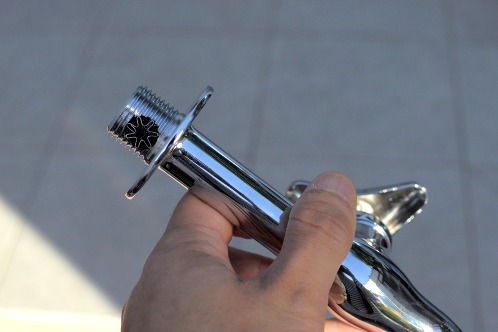 オモシロ蛇口アリマス01