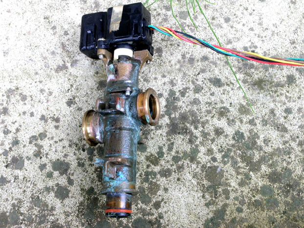 電気温水器の修理03