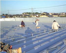 Honda Cars 太陽光発電-架台施工中03