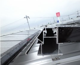 Honda Cars 太陽光発電-モジュ－ル施工中01