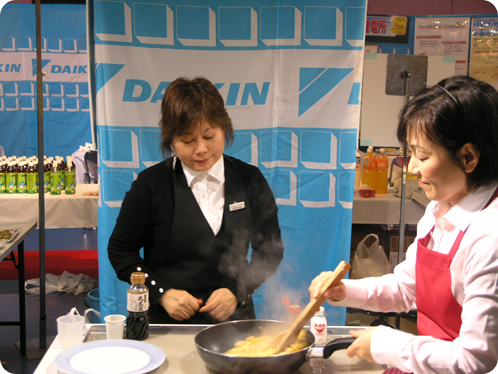 ダイキンオール電化フェアIHクッキングショー04