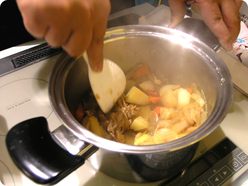 ヨシノクラフト鍋で肉じゃがを作る04