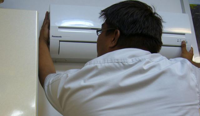 エアコン取付工事