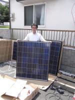 太陽光発電システム工事の記念撮影