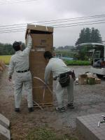 梱包を取ります【エコキュート工事】【長野県塩尻市】オール電化はエコ電化ＪＰ【大光電気商会】