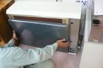 内パネルを取付けます【蓄熱暖房器工事】【長野県長野市】オール電化・エコ電化jp【大光電気商会】