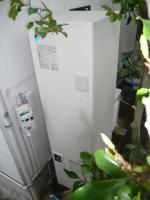 DAIKINエコキュート設置！