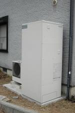 南アルプス市　Ａ様邸　エコキュート設置工事