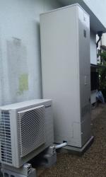 エコキュートの設置工事をさせて頂きました。