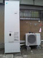 エコキュートを取り付けさせて頂きました。