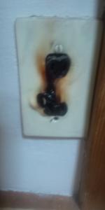 渋谷区笹塚　　コンセントの修理