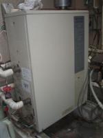 ヒートポンプ式床暖房熱源機への入替（神奈川県逗子市）