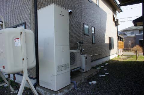 上越市でエコキュート施工