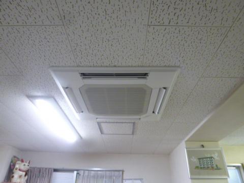 パッケージエアコンの交換