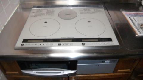 埼玉県越谷市Ａ様《ＩＨクッキングヒーター設置工事》