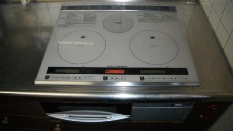 埼玉県越谷市T様邸《IHクッキングヒーター設置工事》