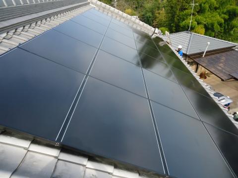 茨木市大岩で和瓦に「ソーラーフロンティア４．４８ｋｗｈ」設置工事の御紹介です。