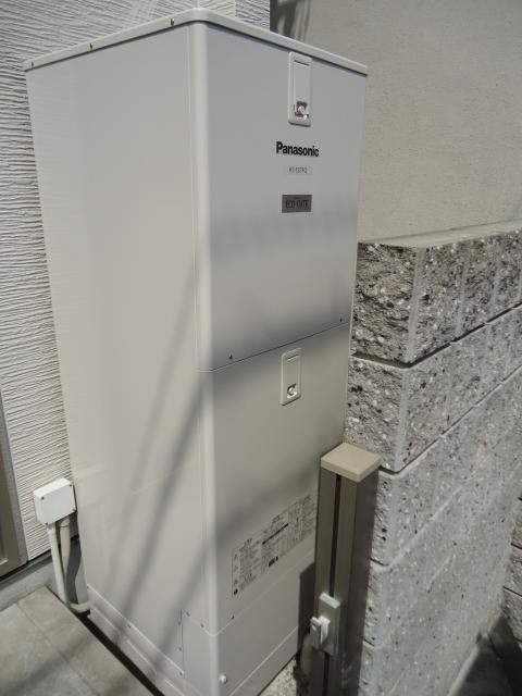 高槻市宮田町　Ｔ様邸エコキュート設置工事の御紹介です。