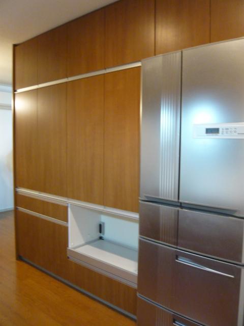 収納量大幅アップのキッチンリフォーム完成です。