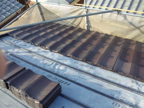 明石市　T様邸　屋根葺替（ROOGA）、ベステ（ノーリツ）