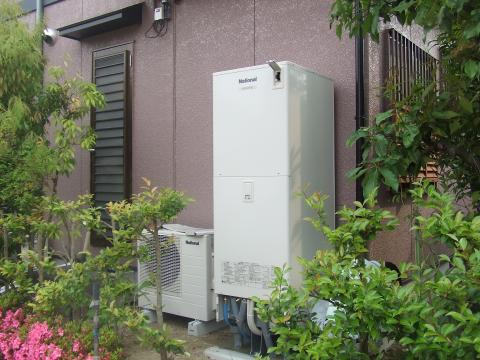 エコベースの上にタンクを乗っけて