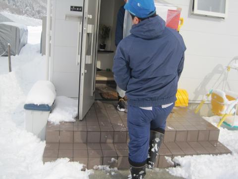 もうすぐ玄関だよ！【長野県長野市蓄熱暖房器工事】【長野県長野市オール電化工事】街の工事屋さん・エコ電化ＪＰ【大光電気商会】