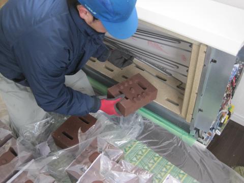 レンガの組込です【長野県長野市蓄熱暖房器工事】【長野県長野市オール電化工事】街の工事屋さん・エコ電化ＪＰ【大光電気商会】