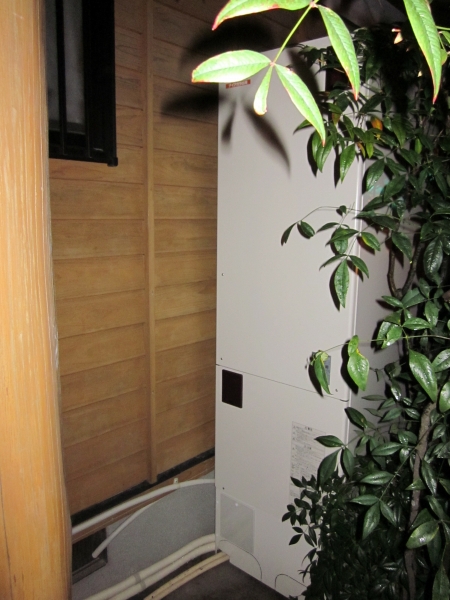 福岡県小郡市T様邸　エコキュート