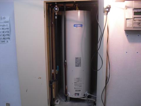 大阪府大阪市Ａ様　電気温水器工事