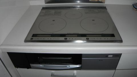 東京都足立区W様邸《IHクッキングヒーター設置工事》