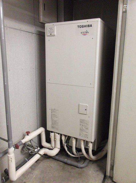 神奈川県中郡I様邸　エコキュート