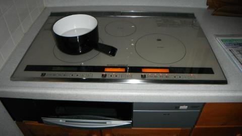 埼玉県越谷市Ｏ様邸《IHクッキングヒーター設置工事》