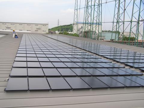 工業用太陽光発電モジュール施工!!
