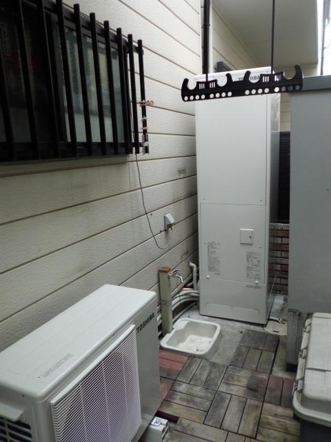 TOSHIBA・エコキュート＆IHクッキングヒーター施工