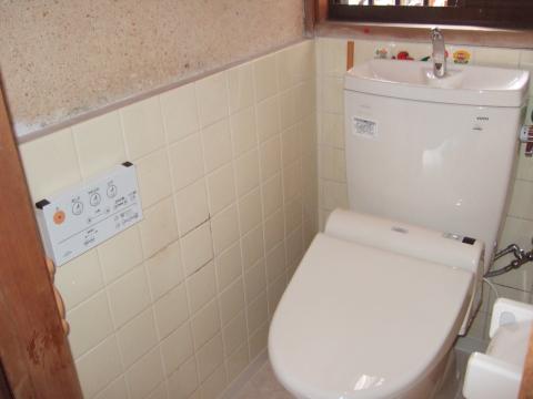 大阪府　池田市伏尾台S様邸　トイレ入れ替え工事