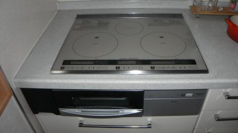 埼玉県川口市Ｈ様邸《IHクッキングヒーター設置工事》