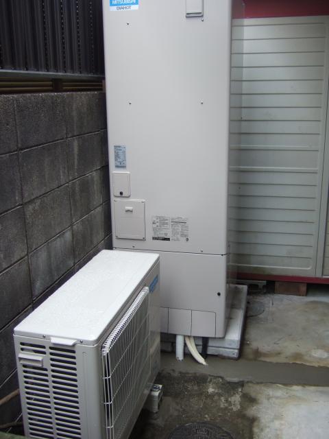 大阪府豊能町　Ｔ様邸　温水器よりエコキュートに取替え！！