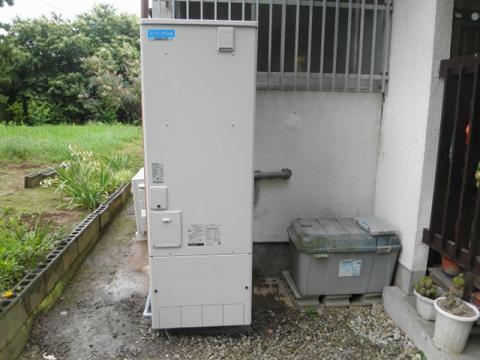 大分県臼杵市M様邸　エコキュート