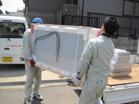 注意して運びます！【長野県長野市電気蓄熱暖房器工事】省エネ電化ＪＰ・エコ電化ＪＰ【大光電気商会】信頼と実績が自慢です