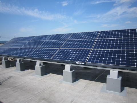 長岡市YM様邸陸屋根太陽光