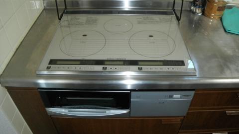 埼玉県越谷市Ｔ様邸《IHクッキングヒーター設置工事》