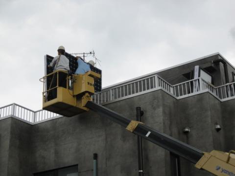 高所作業車で