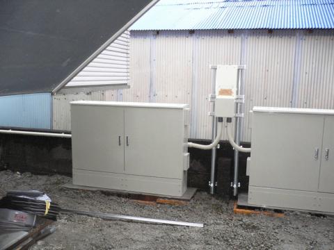 京セラ太陽光屋外パワコン設置工事(2)