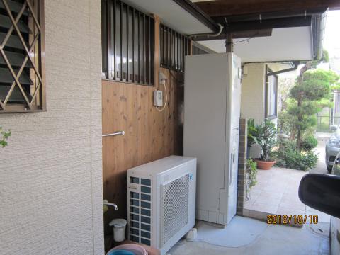福岡市東区雁ノ巣Ｎさん宅、エコキュート！