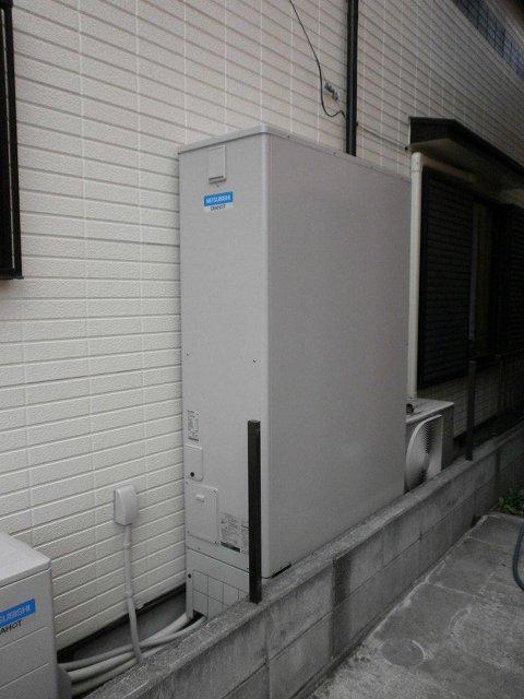 埼玉県草加市M様　エコキュート