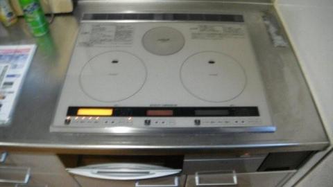 埼玉県吉川市F様邸《IHクッキングヒーター設置工事》