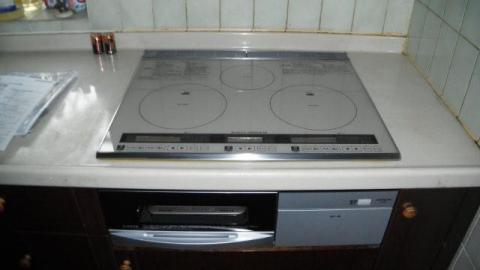 埼玉県越谷市K様邸《IHクッキングヒーター設置工事》